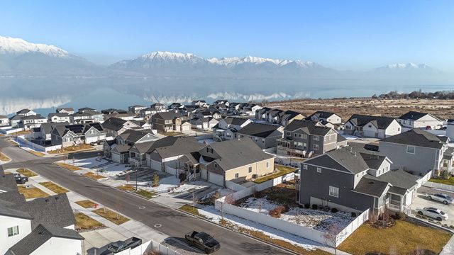 53 E MOORHEN DR, Saratoga Springs, UT 84045