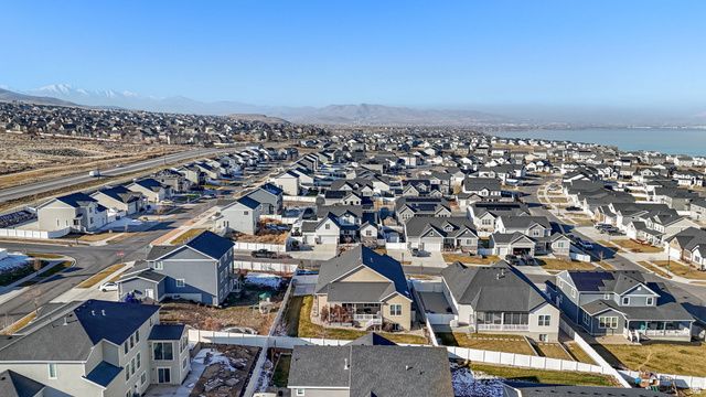 53 E MOORHEN DR, Saratoga Springs, UT 84045