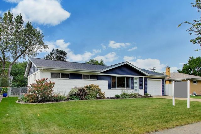 249 W Daniels Road, Palatine, IL 60067