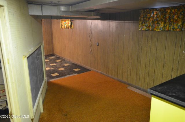 35 Evelyn Avenue, Amsterdam, NY 12010