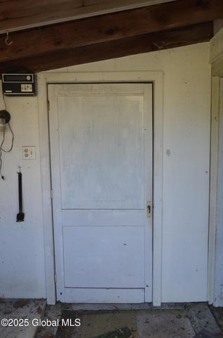 35 Evelyn Avenue, Amsterdam, NY 12010