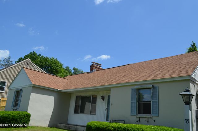 35 Evelyn Avenue, Amsterdam, NY 12010
