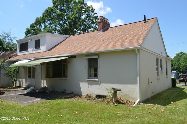 35 Evelyn Avenue, Amsterdam, NY 12010
