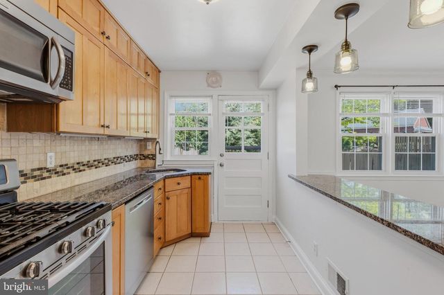 7037 HEATHFIELD, Baltimore, MD 21212