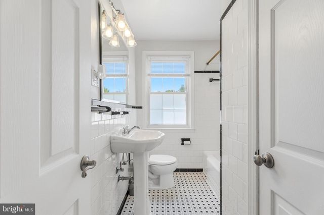 7037 HEATHFIELD, Baltimore, MD 21212