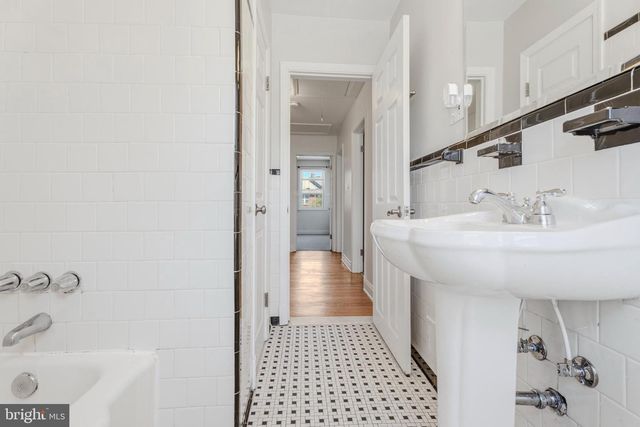 7037 HEATHFIELD, Baltimore, MD 21212