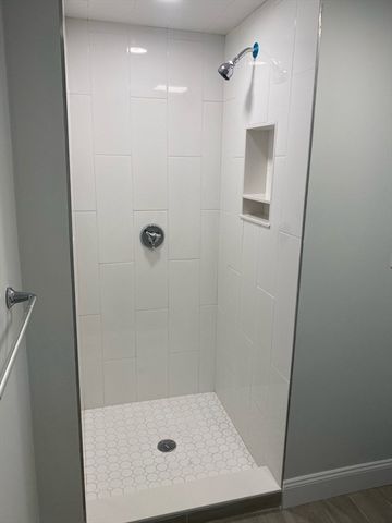 27 Salem St 1C, Woburn, MA 01801