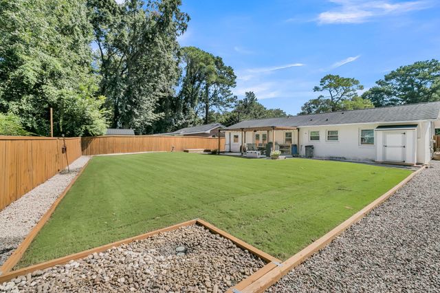 1011 Nottingham Drive, Charleston, SC 29407