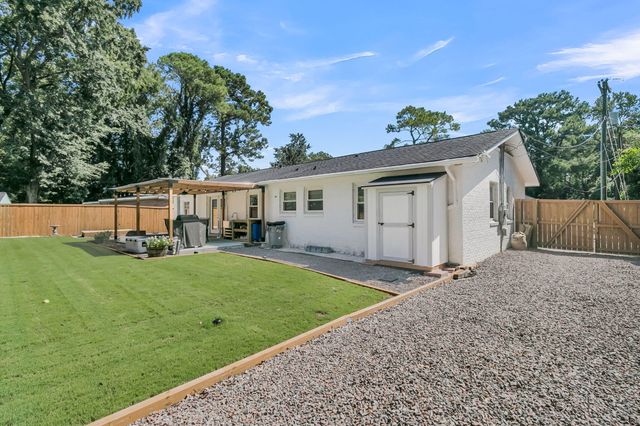 1011 Nottingham Drive, Charleston, SC 29407