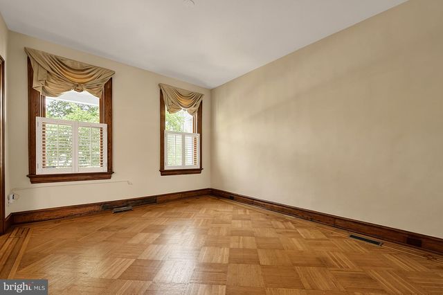 221 E ST SE, Washington, DC 20003