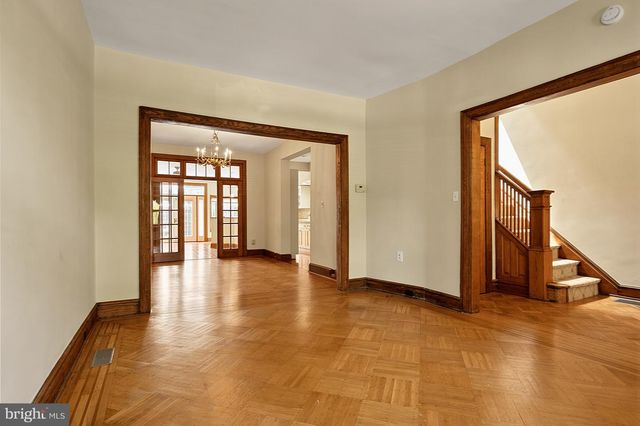 221 E ST SE, Washington, DC 20003