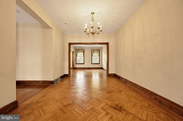 221 E ST SE, Washington, DC 20003