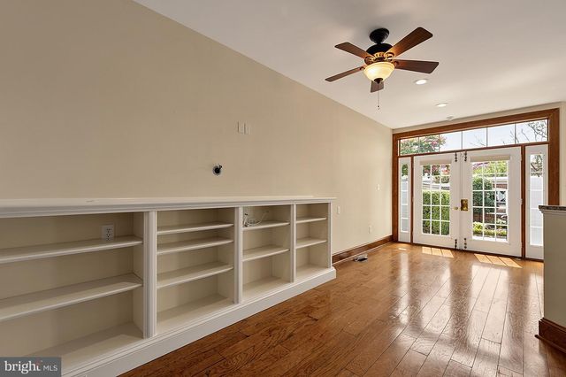 221 E ST SE, Washington, DC 20003
