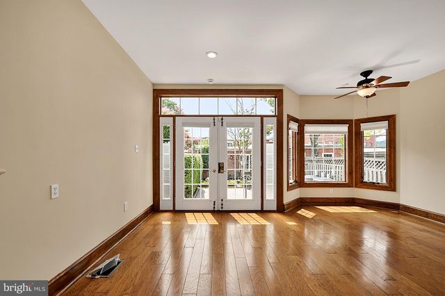 221 E ST SE, Washington, DC 20003