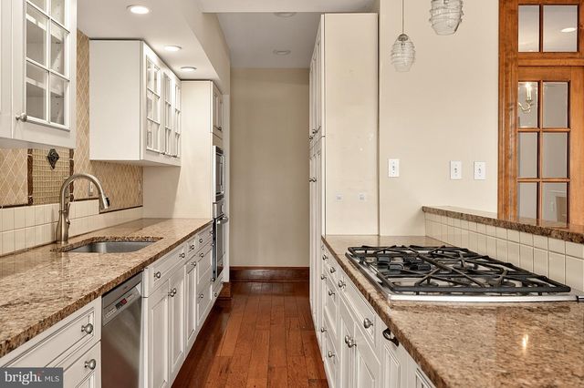 221 E ST SE, Washington, DC 20003