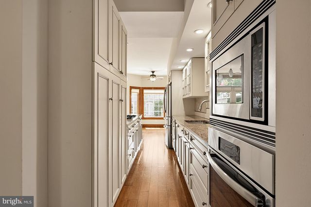 221 E ST SE, Washington, DC 20003