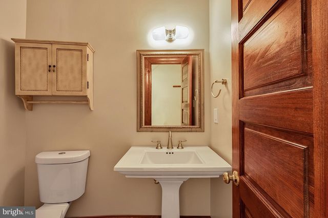 221 E ST SE, Washington, DC 20003