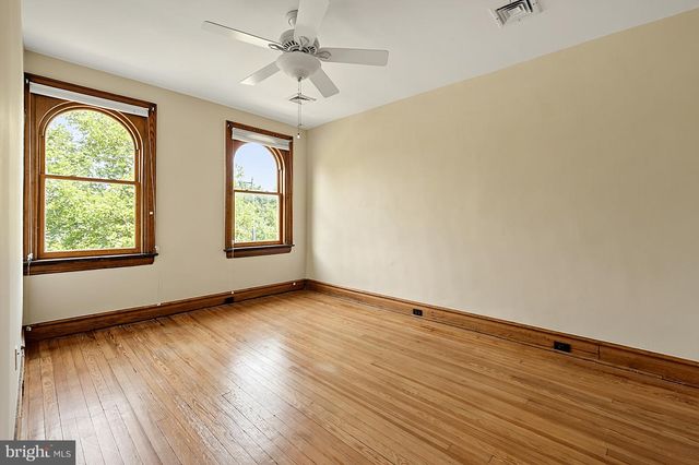 221 E ST SE, Washington, DC 20003