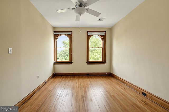221 E ST SE, Washington, DC 20003