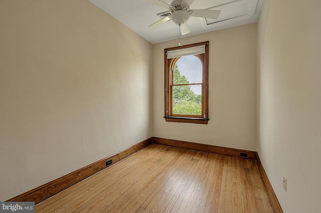 221 E ST SE, Washington, DC 20003