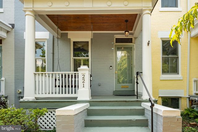 221 E ST SE, Washington, DC 20003