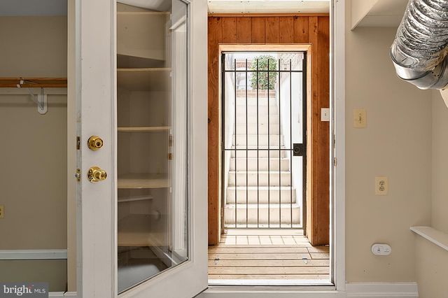 221 E ST SE, Washington, DC 20003