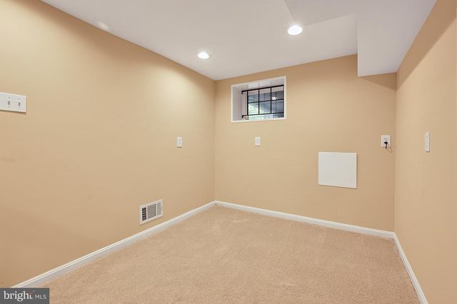 221 E ST SE, Washington, DC 20003