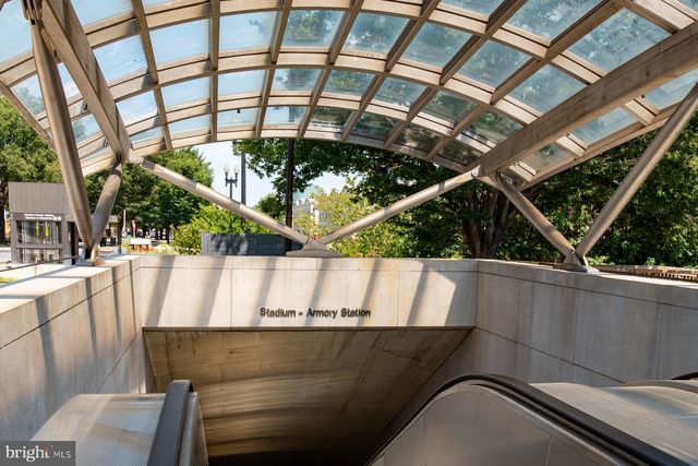 221 E ST SE, Washington, DC 20003