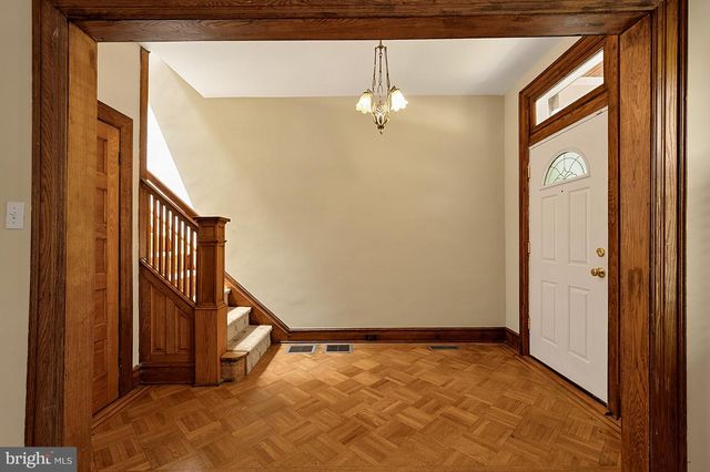 221 E ST SE, Washington, DC 20003