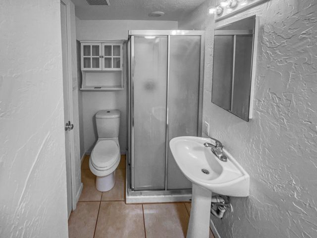 2711 MONTEREY Avenue SE, Albuquerque, NM 87106