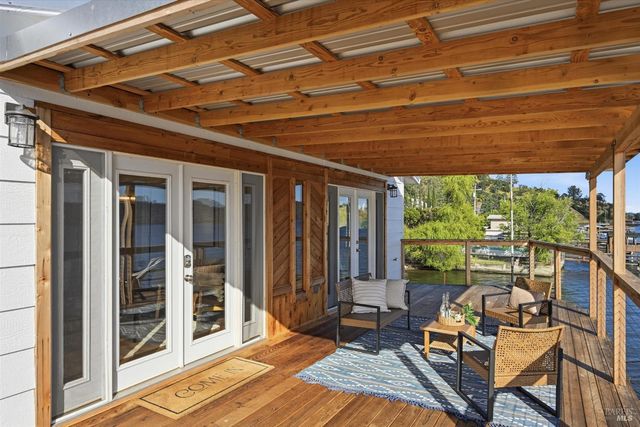 12521 Lakeshore Dr, Clearlake, CA 95422