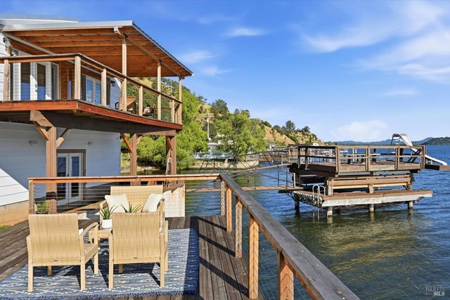 12521 Lakeshore Dr, Clearlake, CA 95422