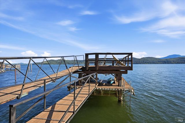 12521 Lakeshore Dr, Clearlake, CA 95422