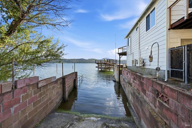 12521 Lakeshore Dr, Clearlake, CA 95422