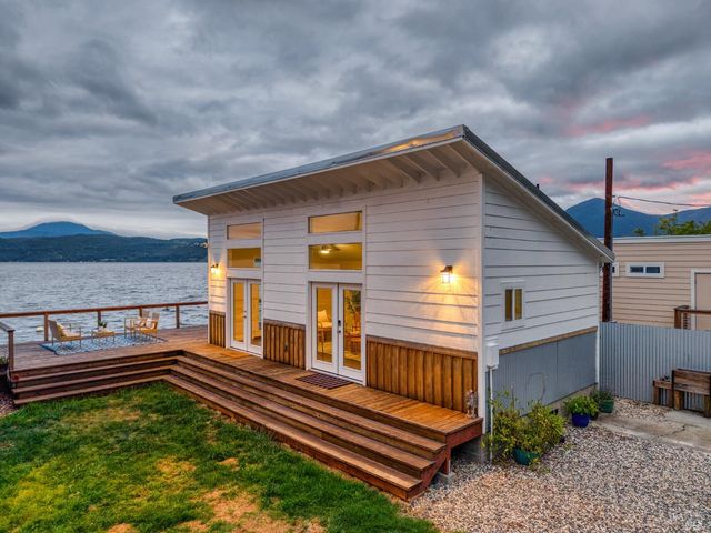12521 Lakeshore Dr, Clearlake, CA 95422