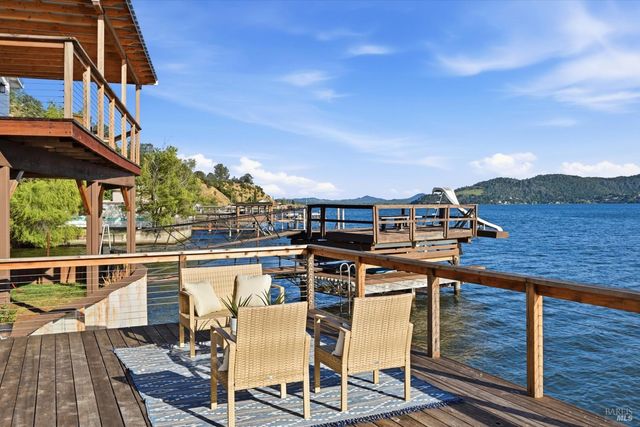 12521 Lakeshore Dr, Clearlake, CA 95422