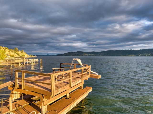 12521 Lakeshore Dr, Clearlake, CA 95422