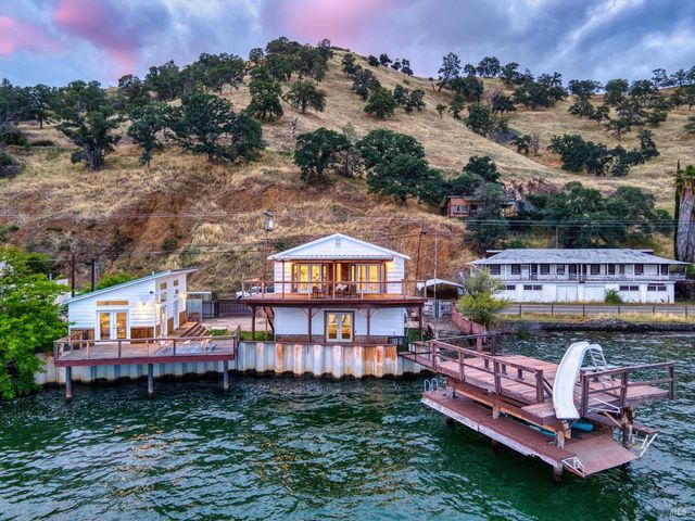 12521 Lakeshore Dr, Clearlake, CA 95422