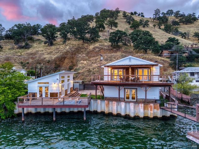 12521 Lakeshore Dr, Clearlake, CA 95422