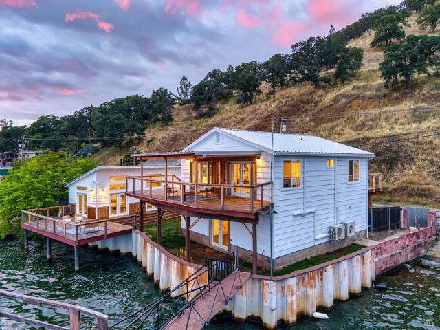 12521 Lakeshore Dr, Clearlake, CA 95422