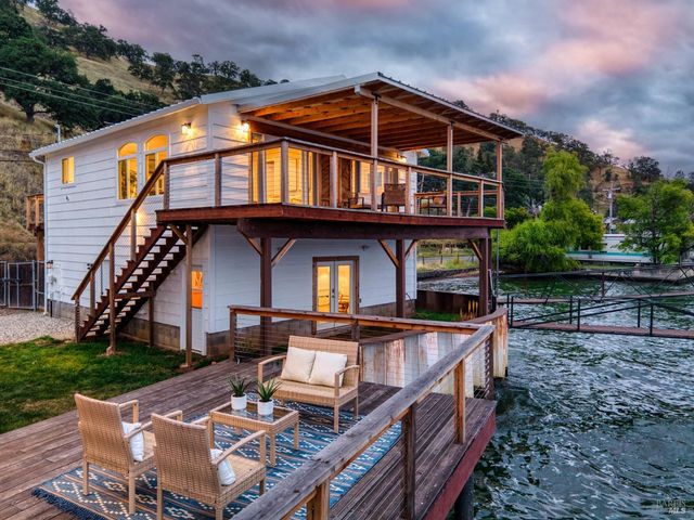 12521 Lakeshore Dr, Clearlake, CA 95422