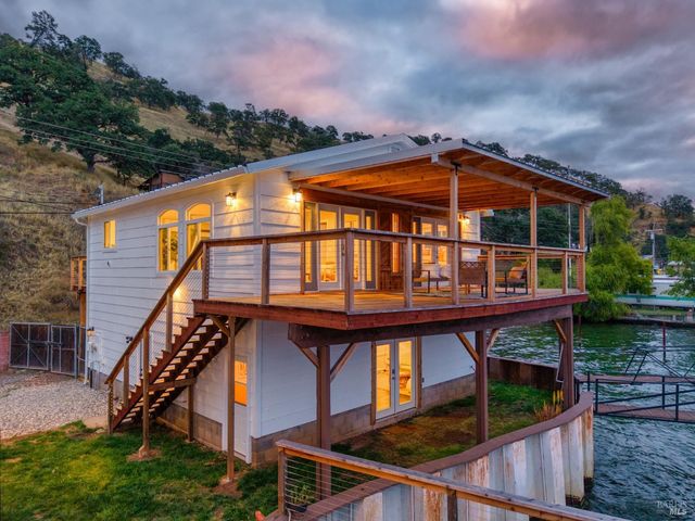 12521 Lakeshore Dr, Clearlake, CA 95422