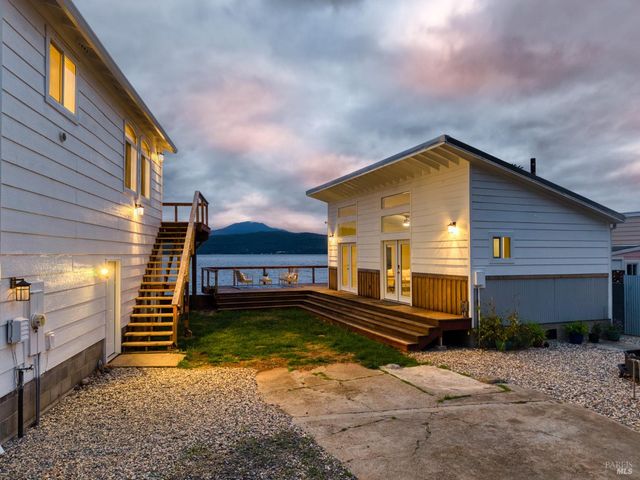 12521 Lakeshore Dr, Clearlake, CA 95422