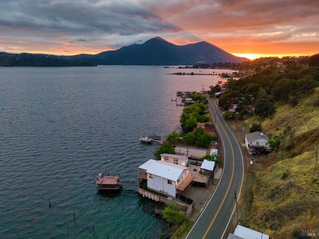 12521 Lakeshore Dr, Clearlake, CA 95422