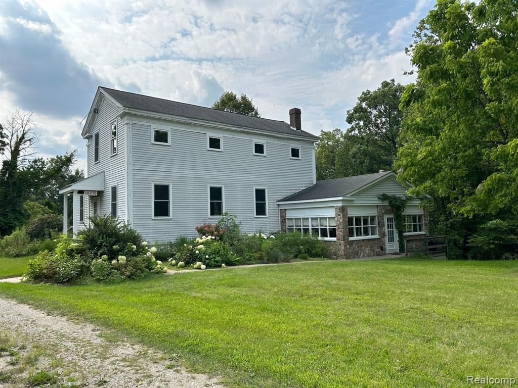 10470 N Rushton Road, South Lyon, MI 48178