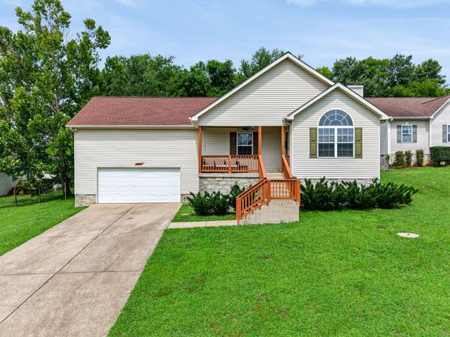 2862 Spring Meade Blvd, Columbia, TN 38401