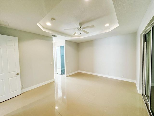 236 Belle Grove Lane, Royal Palm Beach, FL 33411