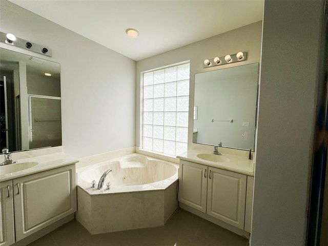 236 Belle Grove Lane, Royal Palm Beach, FL 33411