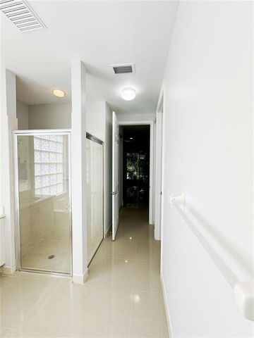 236 Belle Grove Lane, Royal Palm Beach, FL 33411