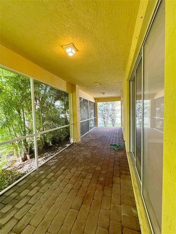 236 Belle Grove Lane, Royal Palm Beach, FL 33411